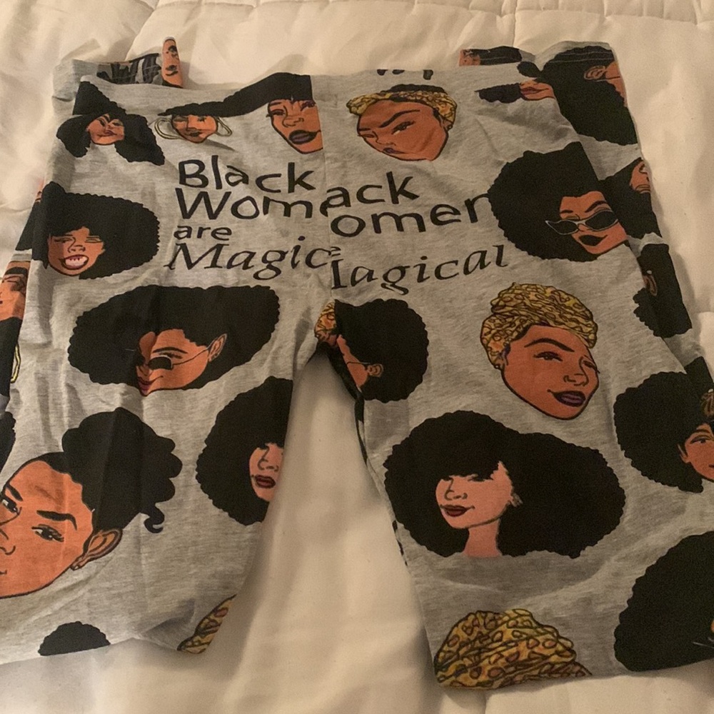 Leggings whit black girls on them - Picture 3 of 4